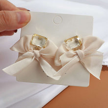 Load image into Gallery viewer, Sweet Lolita Black White Bowknot Earrings