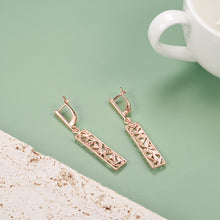 Load image into Gallery viewer, Two-Tone Geometric Earrings