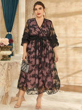 Load image into Gallery viewer, Luxury Designer Plus Size Midi Lace Party Dress