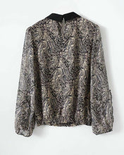 Load image into Gallery viewer, Retro Paisley Print Turn-down Collar Blouse