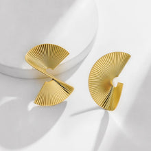 Load image into Gallery viewer, Designer Twisted Spiral Earrings