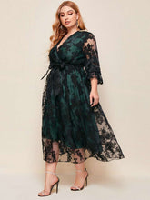 Load image into Gallery viewer, Luxury Designer Plus Size Midi Lace Party Dress