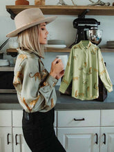 Load image into Gallery viewer, Vintage Chic Africa Safari Globetrotter Satin Blouse