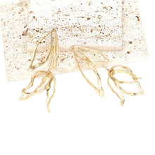 Load image into Gallery viewer, Regina Golden Flower Statement Earrings
