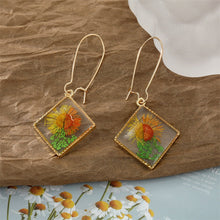 Load image into Gallery viewer, Unique Real Dried Flower Resin Earrings