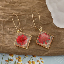 Load image into Gallery viewer, Unique Real Dried Flower Resin Earrings
