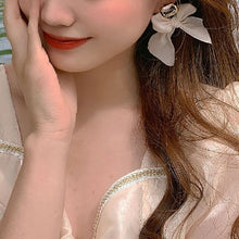 Load image into Gallery viewer, Sweet Lolita Black White Bowknot Earrings
