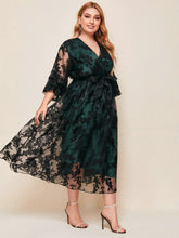 Load image into Gallery viewer, Luxury Designer Plus Size Midi Lace Party Dress
