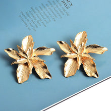 Load image into Gallery viewer, Big Flower Statement Studs Earrings - Pretty Fashionation