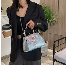 Load image into Gallery viewer, Vintage Tapestry Chain Shoulder Crossbody Messenger Bag - Pretty Fashionation