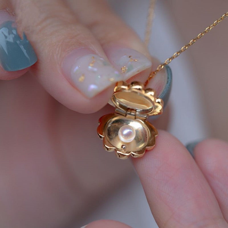 Gold Plated Shell  Pearl Charm Pendant Necklace