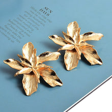 Load image into Gallery viewer, Big Flower Statement Studs Earrings - Pretty Fashionation
