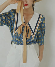 Load image into Gallery viewer, Retro French Style Contrast Collar Bow Tie Blouse - Pretty Fashionation
