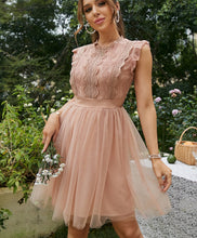 Load image into Gallery viewer, Vintage Sleeveless Lace Tulle Ruffle Party Dress
